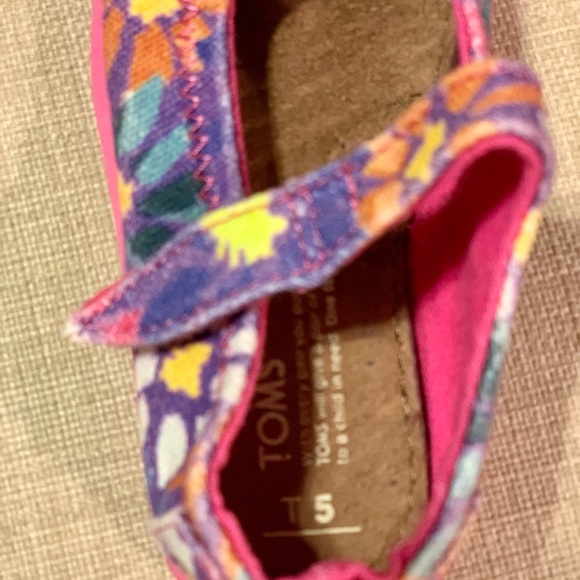 🌺 2 Pairs of Toms Maryjanes 🌸 Toddler Sz 5 - Picture 7 of 7